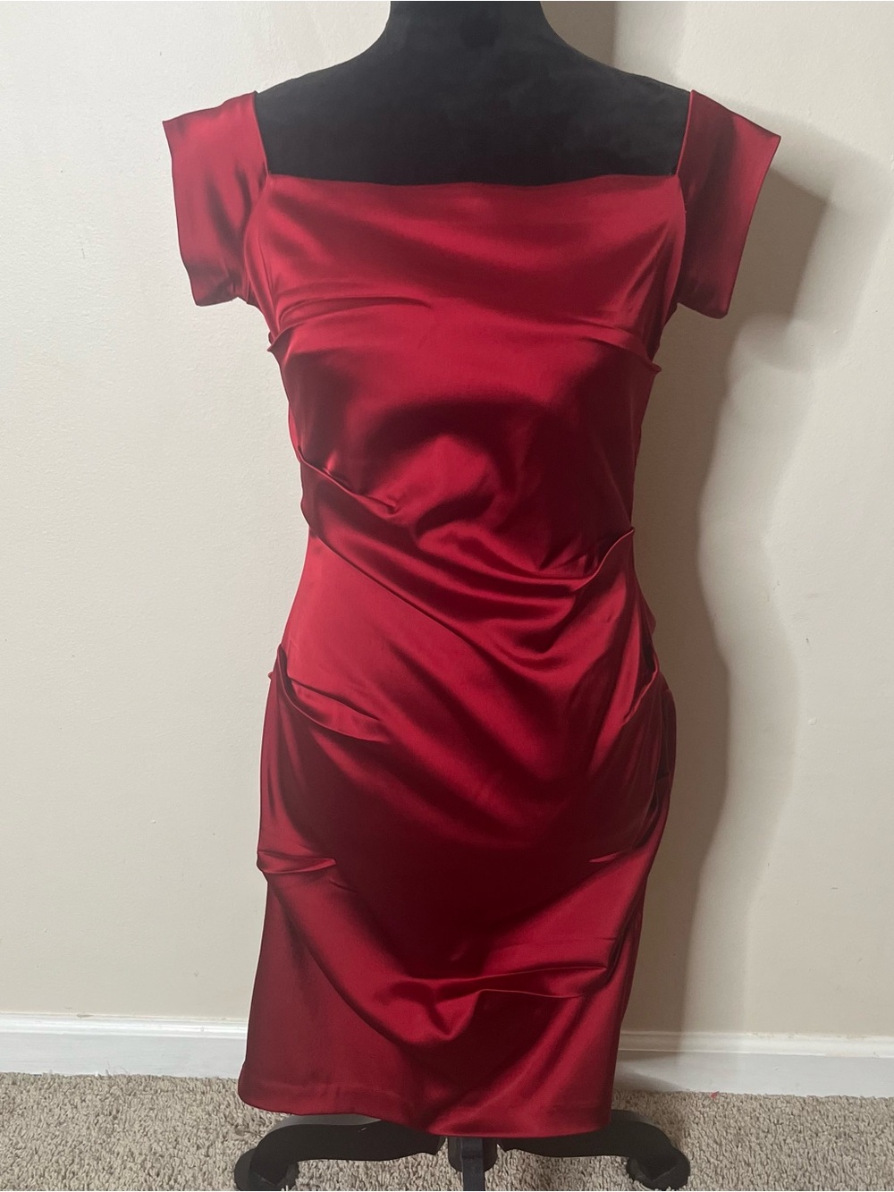 Betsy & Adam Women’s Satin Off-Shoulder Pin Tucked Bodice Scarlet Midi Dress 12